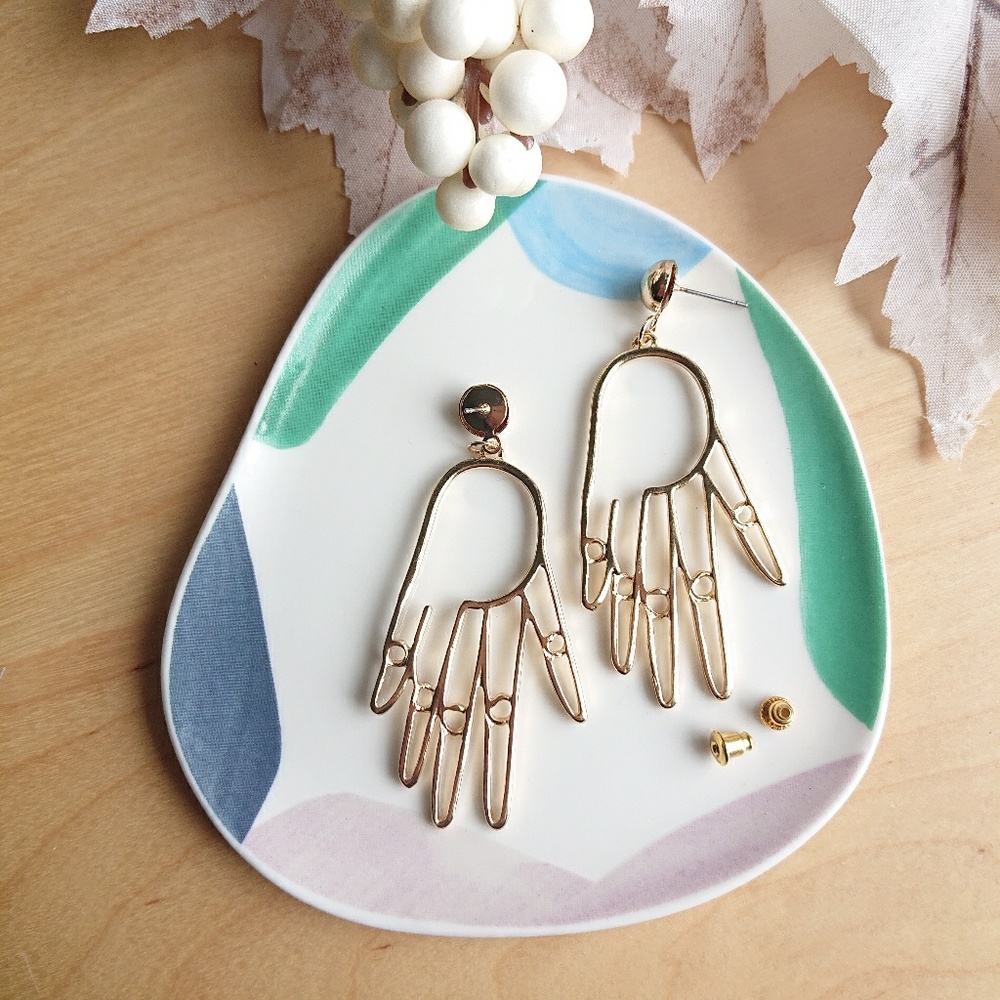 Hands Shape Gold Drop Earrings - Picture 6 of 6